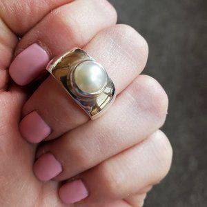 SUNDANCE Boxed Pearl Ring
